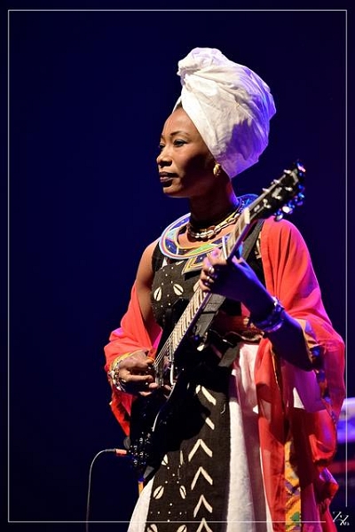 NIK_990064 Fatoumata Diawara 31-01-2019 (Zz) (p).jpg